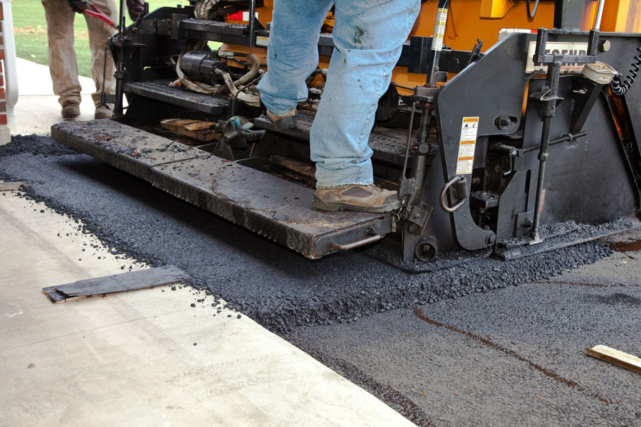Asphalt Sealcoating: What Is It and Why Is It Important?